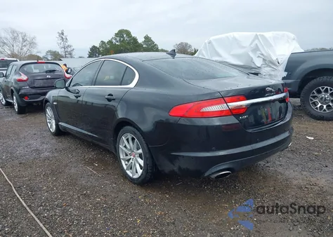 2015 Jaguar Xf 2.0T Premium z USA, uszkodzony, nr VIN SAJWA0FS3FPU68810